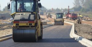 Opóźnienia budowy dróg w Plewiskach