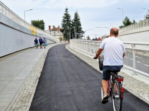 Mieszkańcy Plewisk rozczarowani nową drogą rowerową